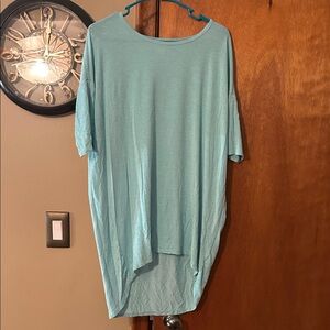 LuLaRoe Mint Green Tunic Top Size S